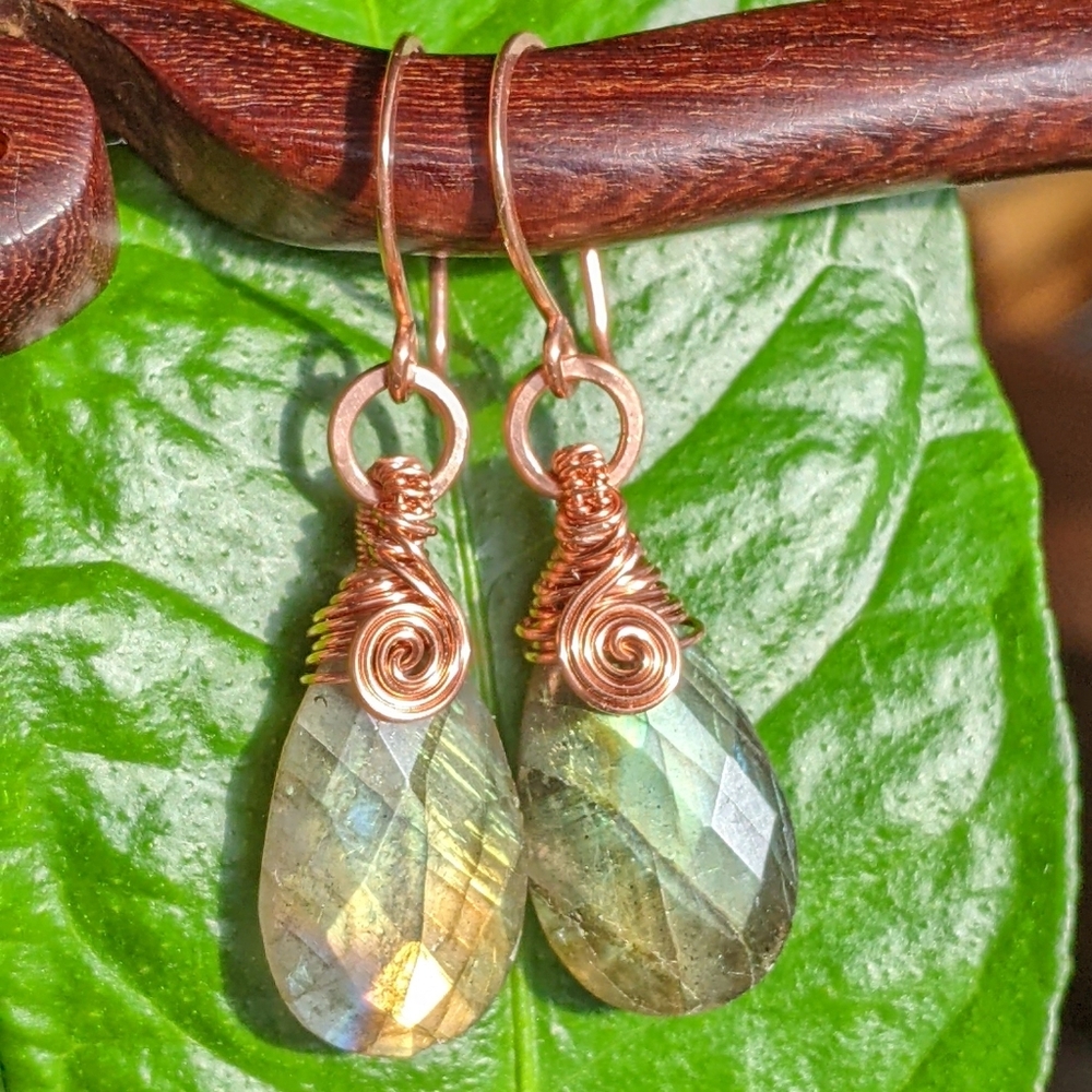 Iridescent Natural Gem Drop Earrings Labradorite Hand Wrapped In Pure Copper - Picture 11 of 15